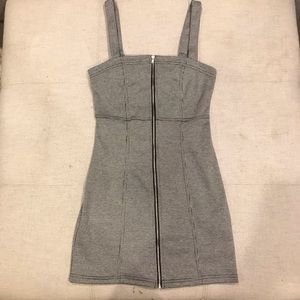 Exposed zipper white/black bodycon dress